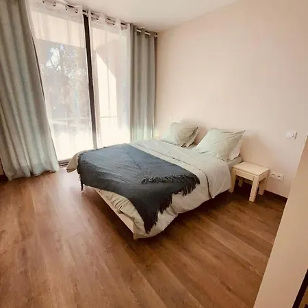 Magnifique Contemporaine Climatisee Piscine Ref Notre Dame Vila *