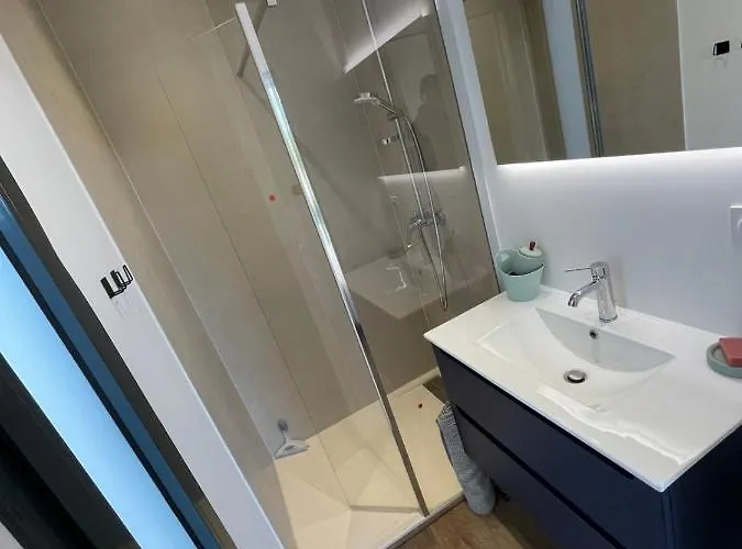 Magnifique Contemporaine Climatisee Piscine Ref Notre Dame Vila