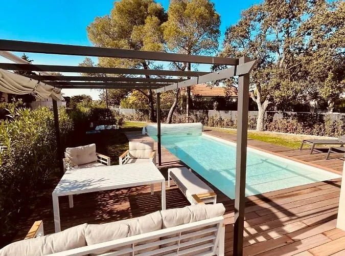 Magnifique Contemporaine Climatisee Piscine Ref Notre Dame Vila Saint-Raphaël