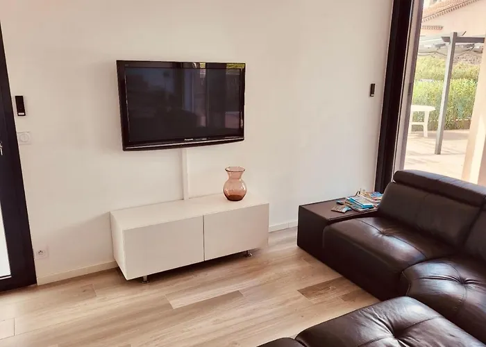 Magnifique Contemporaine Climatisee Piscine Ref Notre Dame Saint-Raphaël